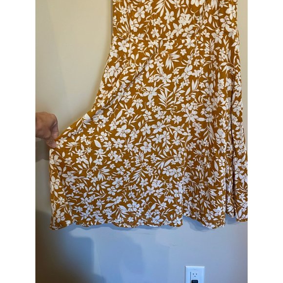 Old Navy Dress camel yellow Women's medium - Picture 3 of 10